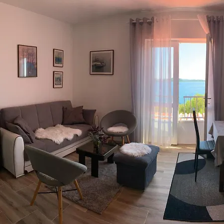 Apartman Mimi - Prvi Red Do Mora