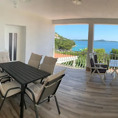 Apartman Mimi - Prvi Red Do Mora Drage