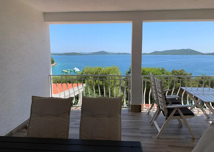 Mimi - Prvi Red Do Mora Apartman Drage