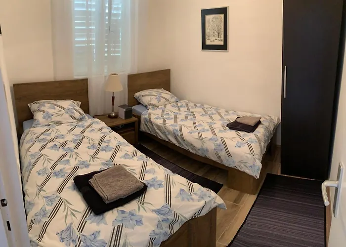 Mimi - Prvi Red Do Mora * Драге